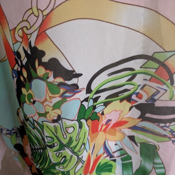 Vantarsi Floral Blouse - Picture 4 of 5